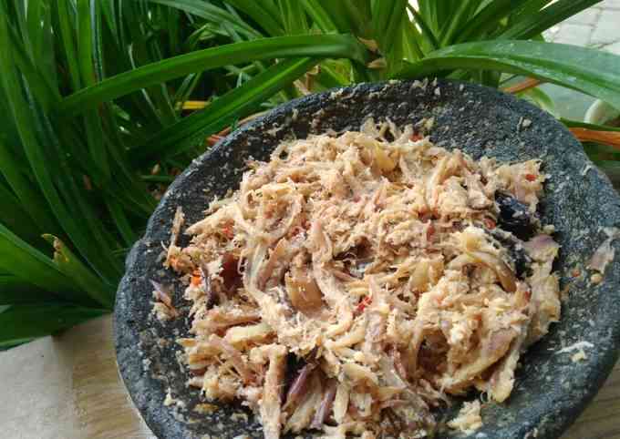 Sambal Iwak Kali: Rasa Pesisir yang Menggigit Hati di Jl. Urip Sumoharjo